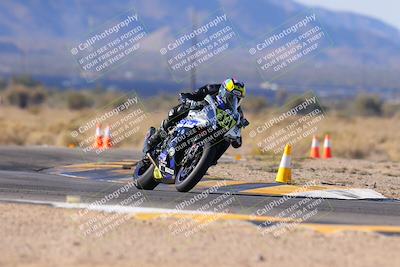 media/Dec-17-2023-CVMA (Sun) [[bf0c04832d]]/Race 2 Amateur Supersport Open/